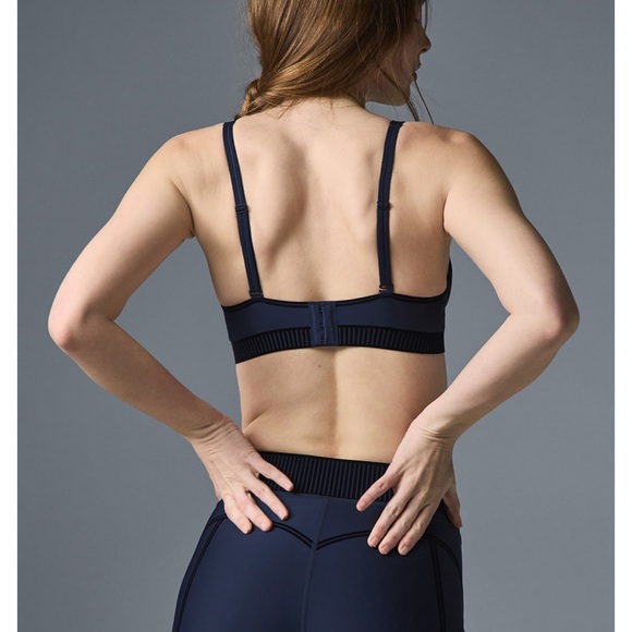 ALO Airlift Line Up Bra - Navy - Picture 2 of 8